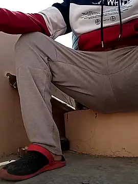 yours smp online show from February 2025 09:04:02 AM