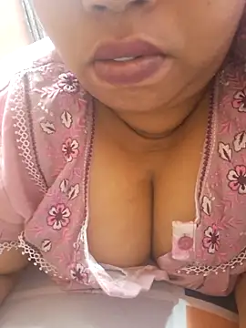 Ravina patil1 online show from October 2025 10:11:01 PM