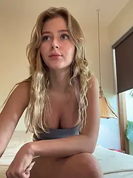 LunaRase online show from January 2025 06:03:01 AM