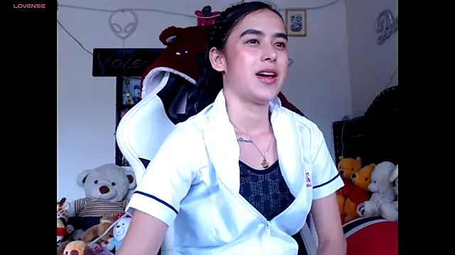 ValeryBaker  online show from November 2025 06:07:02 PM