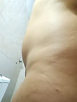 Ariakris online show from April 2026 05:43:02 PM