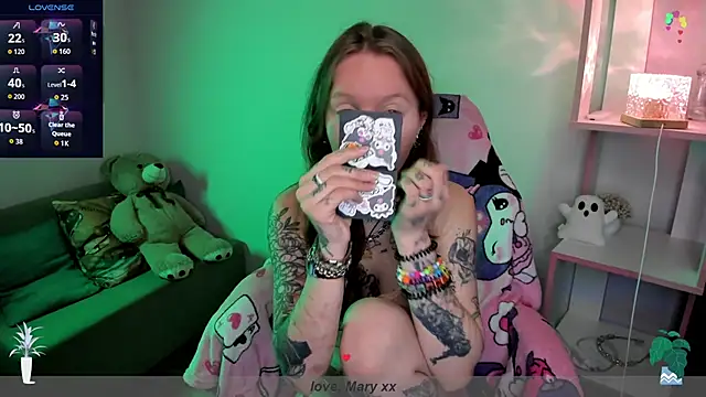 Mary Xextra online show from November 2025 01:00:01 AM