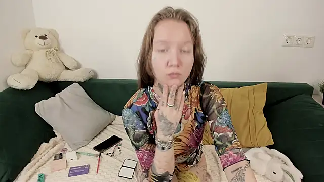 Mary Xextra online show from December 2025 01:22:02 AM