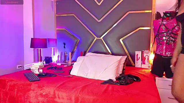 Scarlettt Ass online show from February 2026 12:04:02 PM