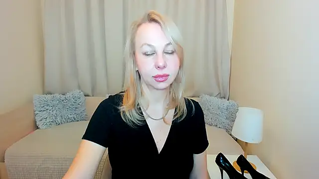 Snapshot of Anny_Jey_ chatting on February 2026 08:04:02 PM Anny Jey online show from February 2026 08:04:02 PM