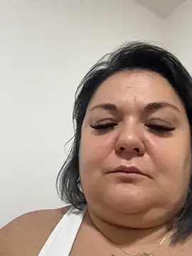 MikyVesela online show from December 2025 06:05:01 PM