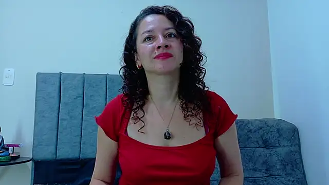 Snapshot of ArtesanaMK chatting on November 2025 11:19:01 AM ArtesanaMK online show from November 2025 11:19:01 AM