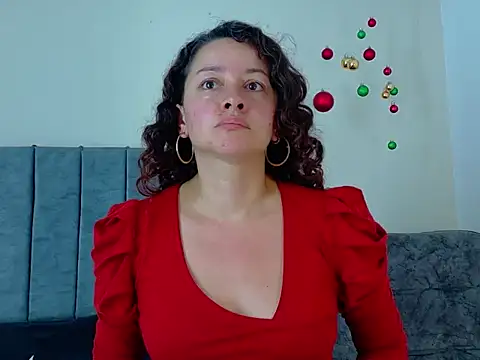 Snapshot of ArtesanaMK chatting on December 2025 05:31:02 PM ArtesanaMK online show from December 2025 05:31:02 PM