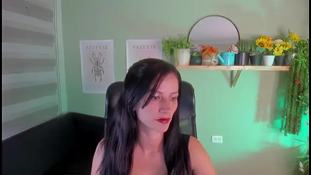 Snapshot of Aliiz_01 chatting on January 2025 02:49:02 AM Aliiz 01 online show from January 2025 02:49:02 AM