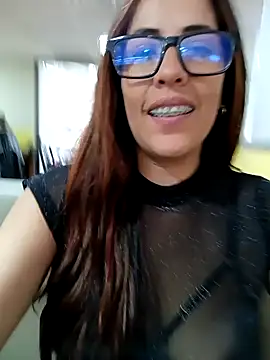 Snapshot of Lena-32 chatting on December 2024 06:31:01 PM Lena-32 online show from December 2024 06:31:01 PM