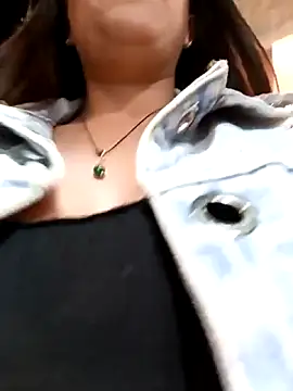 Snapshot of Lena-32 chatting on February 2026 01:24:01 AM Lena-32 online show from February 2026 01:24:01 AM