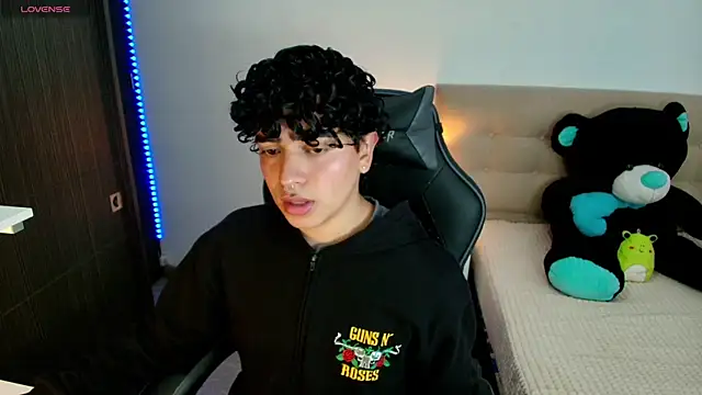 Snapshot of _nickconnor01 chatting on December 2024 09:17:01 PM nickconnor01 online show from December 2024 09:17:01 PM