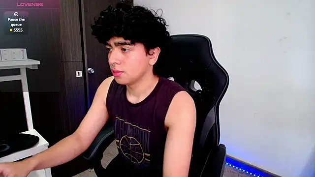 Snapshot of _nickconnor01 chatting on January 2025 07:07:01 PM nickconnor01 online show from January 2025 07:07:01 PM