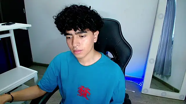 Snapshot of _nickconnor01 chatting on February 2025 10:55:02 PM nickconnor01 online show from February 2025 10:55:02 PM