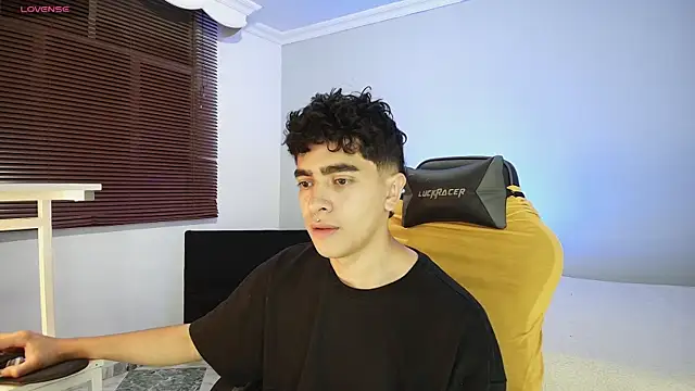 Snapshot of _nickconnor01 chatting on October 2025 02:31:02 AM nickconnor01 online show from October 2025 02:31:02 AM