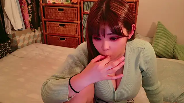 Snapshot of Megu_Melon chatting on December 2024 03:43:01 PM Megu Melon online show from December 2024 03:43:01 PM