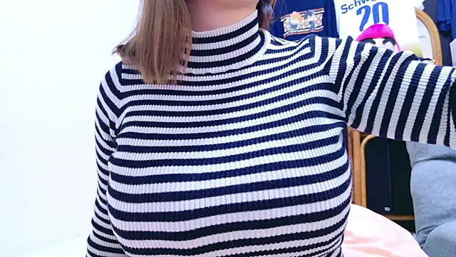 Snapshot of Megu_Melon chatting on January 2025 02:19:01 PM Megu Melon online show from January 2025 02:19:01 PM