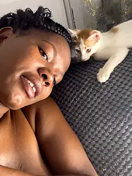 Snapshot of Cute_princcess chatting on November 2025 06:33:02 PM Cute princcess online show from November 2025 06:33:02 PM