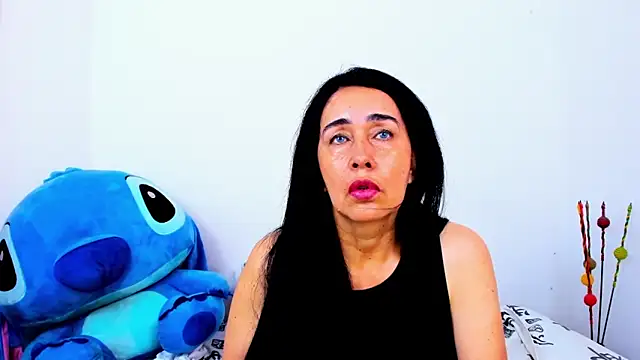HorniestMilf online show from May 2026 07:33:01 PM
