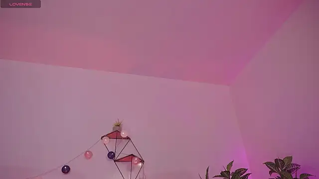 Snapshot of Eyleen_24 chatting on December 2025 07:53:02 PM Eyleen 24 online show from December 2025 07:53:02 PM