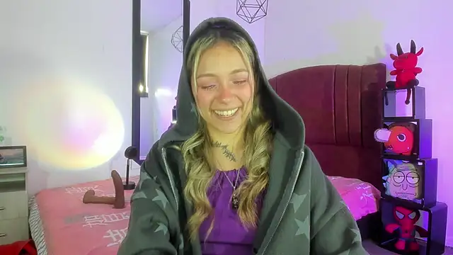 alisson zafiro  online show from December 2024 12:18:02 PM