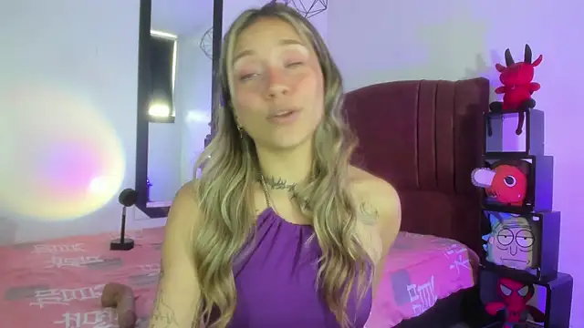 alisson zafiro  online show from December 2024 03:22:02 PM