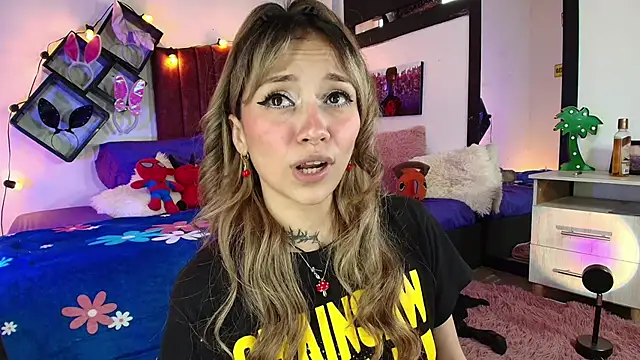 alisson zafiro  online show from March 2025 05:00:02 PM