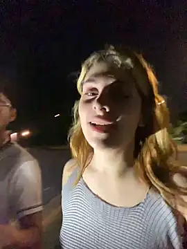 Snapshot of FlorBich chatting on January 2025 04:10:02 AM FlorBich online show from January 2025 04:10:02 AM