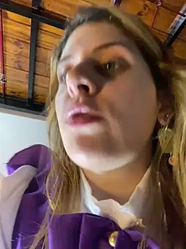 Snapshot of FlorBich chatting on February 2025 03:45:01 AM FlorBich online show from February 2025 03:45:01 AM