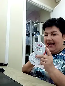 Snapshot of FantasyMichelle chatting on December 2024 11:34:02 AM FantasyMichelle online show from December 2024 11:34:02 AM