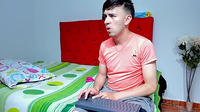 big-dicktop23 online show from February 2025 02:50:01 AM