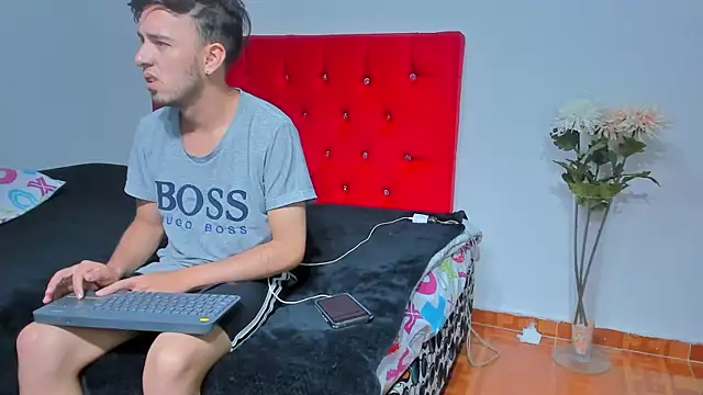 big-dicktop23 online show from March 2025 10:51:01 PM