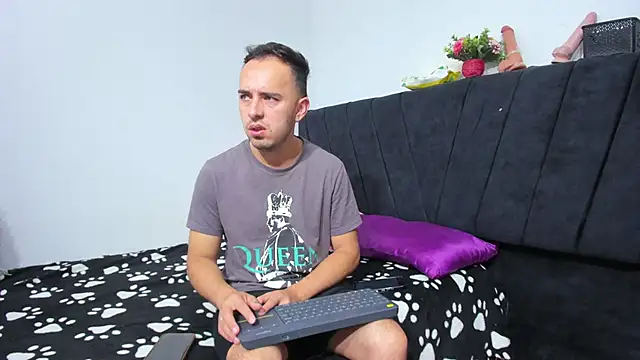 big-dicktop23 online show from April 2026 03:25:01 PM