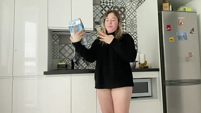 Embersweetbunny online show from January 2025 10:58:02 AM