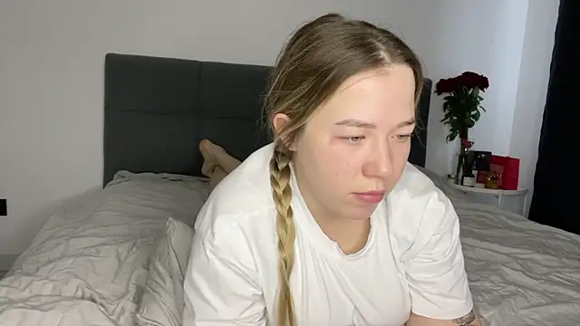 Embersweetbunny online show from February 2025 07:44:02 AM