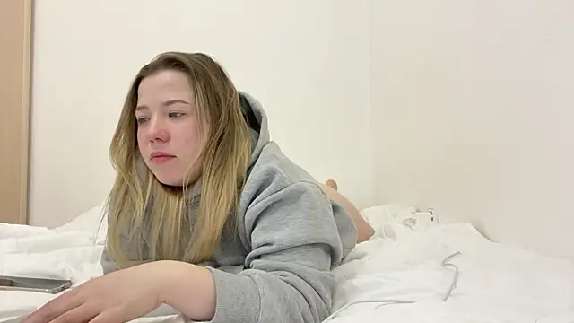 Embersweetbunny online show from March 2025 03:52:01 PM