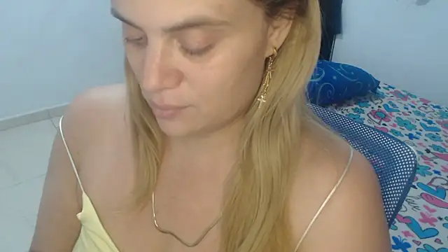 Elza Blonde online show from February 2025 10:42:01 PM