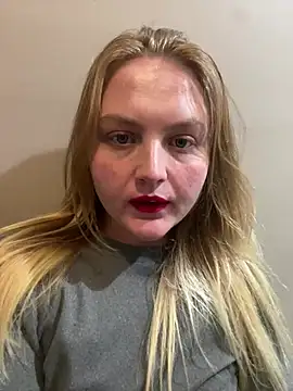 Snapshot of PhatAssBlond chatting on December 2024 02:56:02 AM PhatAssBlond online show from December 2024 02:56:02 AM