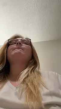 Snapshot of PhatAssBlond chatting on January 2025 07:52:02 AM PhatAssBlond online show from January 2025 07:52:02 AM