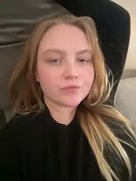 Snapshot of PhatAssBlond chatting on February 2025 09:04:02 PM PhatAssBlond online show from February 2025 09:04:02 PM