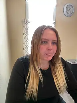 Snapshot of PhatAssBlond chatting on February 2025 05:40:02 PM PhatAssBlond online show from February 2025 05:40:02 PM