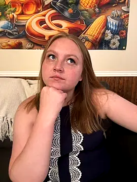 Snapshot of PhatAssBlond chatting on September 2025 05:58:01 PM PhatAssBlond online show from September 2025 05:58:01 PM