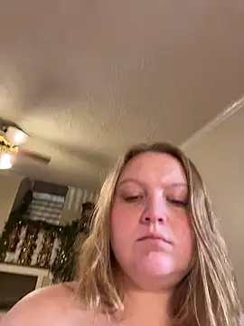 Snapshot of PhatAssBlond chatting on December 2025 03:39:02 PM PhatAssBlond online show from December 2025 03:39:02 PM