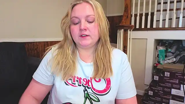 Snapshot of PhatAssBlond chatting on February 2026 05:42:01 PM PhatAssBlond online show from February 2026 05:42:01 PM