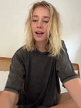 Snapshot of SSSATIVA_model chatting on January 2025 06:06:02 AM SSSATIVA model online show from January 2025 06:06:02 AM