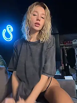 Snapshot of SSSATIVA_model chatting on February 2025 11:10:02 PM SSSATIVA model online show from February 2025 11:10:02 PM