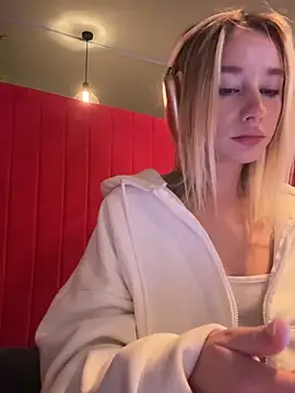 Snapshot of SSSATIVA_model chatting on February 2025 01:05:02 AM SSSATIVA model online show from February 2025 01:05:02 AM