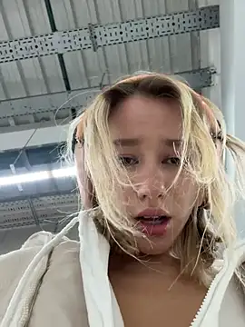 Snapshot of SSSATIVA_model chatting on March 2025 10:32:02 PM SSSATIVA model online show from March 2025 10:32:02 PM