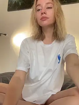 Snapshot of SSSATIVA_model chatting on March 2025 06:16:01 AM SSSATIVA model online show from March 2025 06:16:01 AM