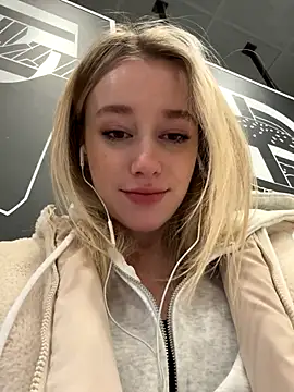 Snapshot of SSSATIVA_model chatting on October 2025 11:00:01 AM SSSATIVA model online show from October 2025 11:00:01 AM